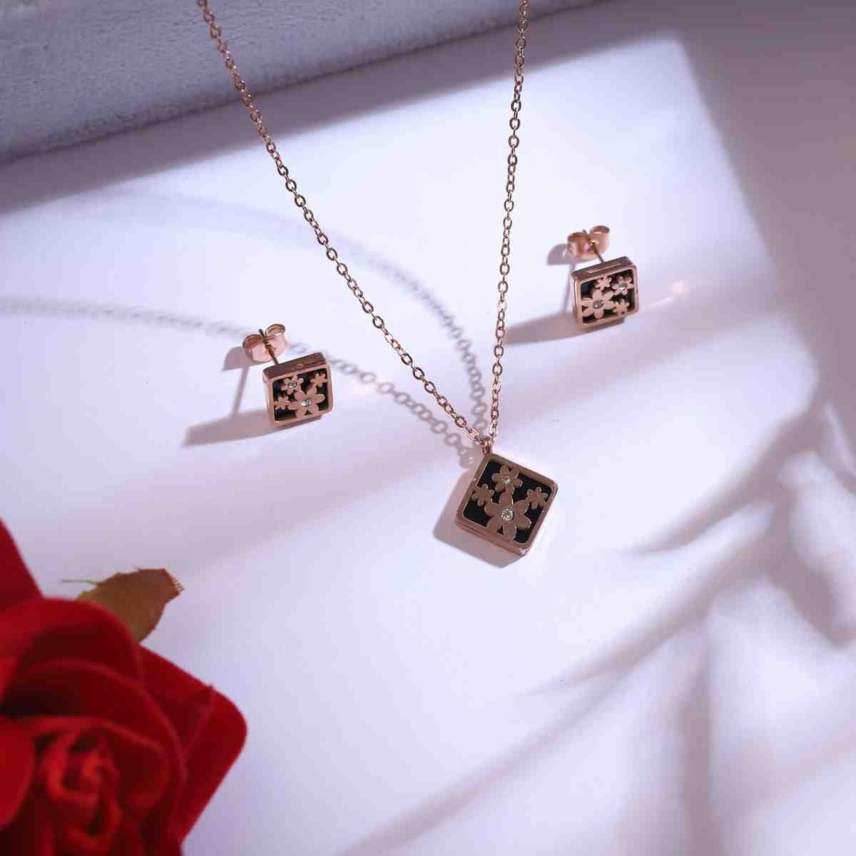 Rose Gold Floral Pendant & Earrings Set